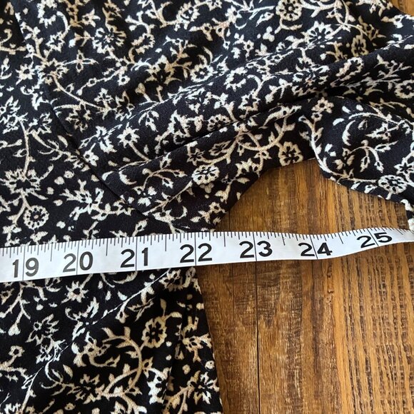 Black & White Floral Print Tunic Top Size 1X Bohemian, Peasant, Puff Sleeves - Picture 10 of 11